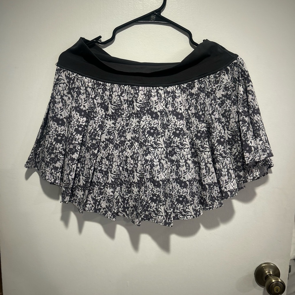 AERIE Black and White Ruffled Skater Mini Skirt